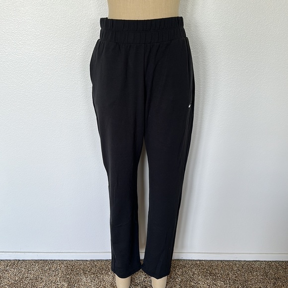 Nike Women’s Dri-Fit Jogger Training Pants Black Size M - Picture 2 of 12